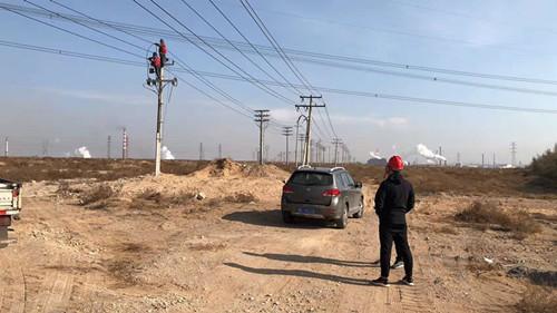 烏海電業(yè)局農(nóng)電處千里山農(nóng)電所：開(kāi)展冬季設(shè)備巡視，確保安全生產(chǎn)