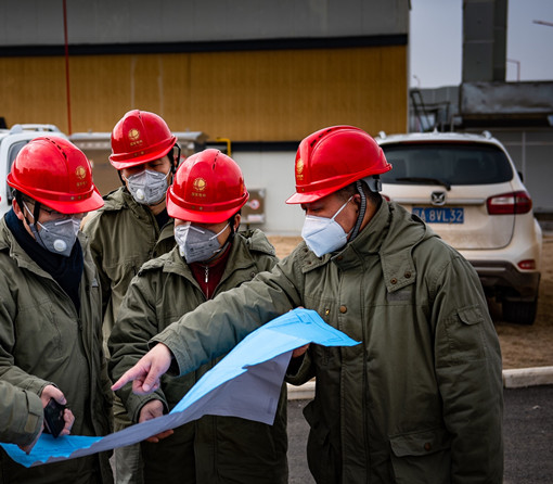 抗疫一線:與時(shí)間賽跑的劉冬華