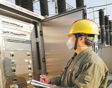 我是黨員，就應該沖鋒在前——記湖北十堰供電公司檢修分公司鄖縣運維班副班長楊永東