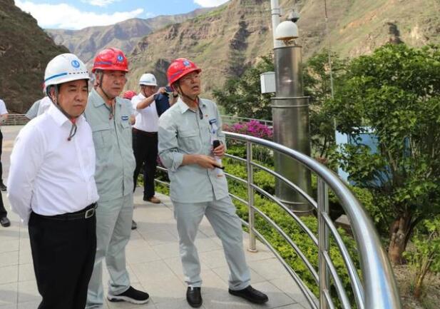 南方電網(wǎng)董事長、黨組書記孟振平調(diào)研烏東德水電站工程