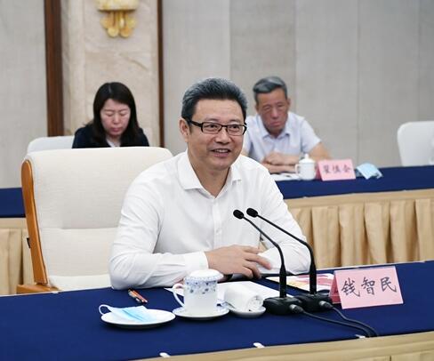 國家電投黨組書記、董事長錢智民拜會重慶市委副書記、市長唐良智