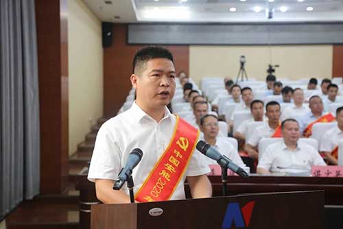 團(tuán)結(jié)凝聚力量 實(shí)干成就夢(mèng)想——記中國安能優(yōu)秀共產(chǎn)黨員、萬安水環(huán)境項(xiàng)目經(jīng)理薛振興