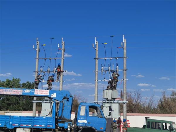 阿拉善電業(yè)局烏力吉供電分局 戍守邊防，電力護航