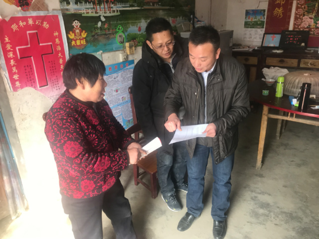 張紅軍：用真心，換真情，扶真貧