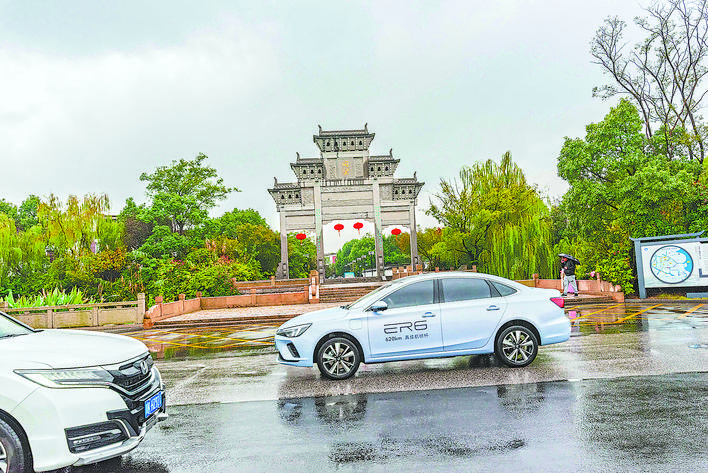 國網(wǎng)江蘇電力:新能源汽車賣得好 充電樁建設(shè)跟得上