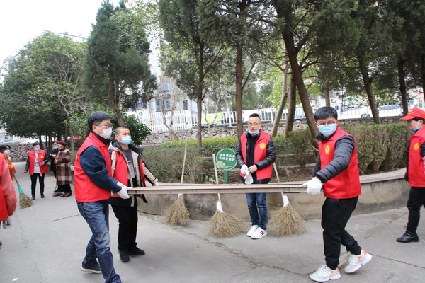 國網寧?？h供電公司：學雷鋒 青年在行動