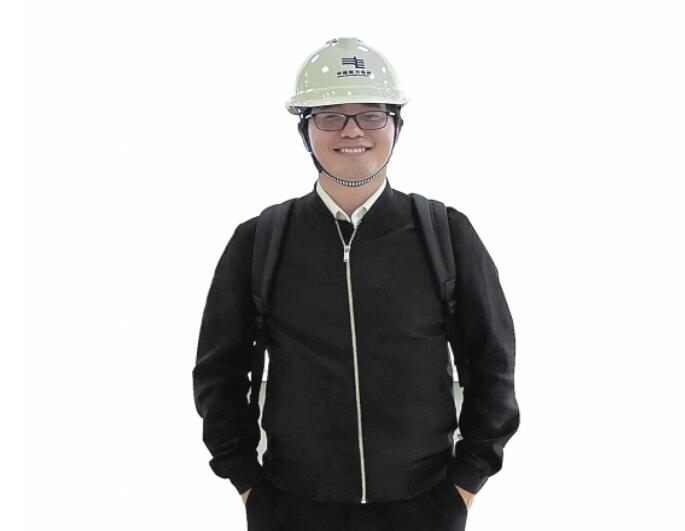 挑戰(zhàn)技術高峰 打造“最強心臟”:南網科研院直流輸電與電力電子技術研究所研究員周月賓