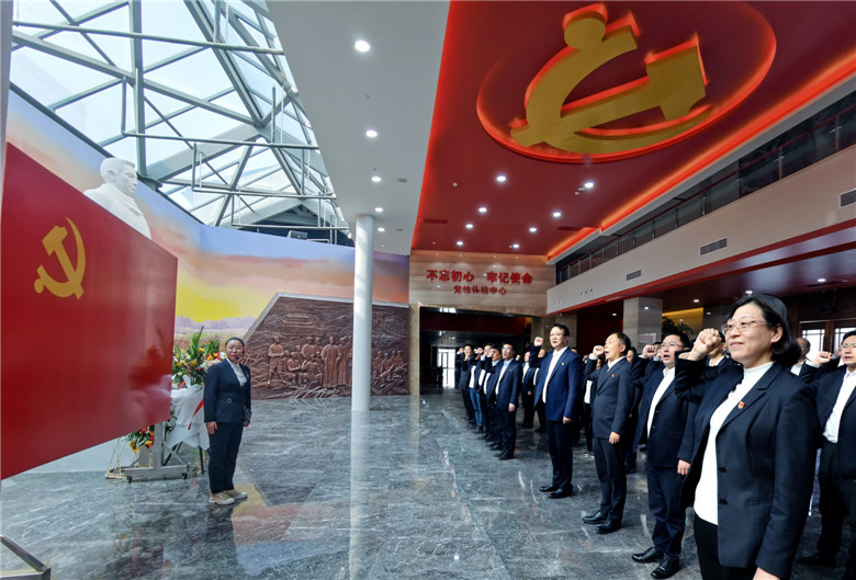 國網(wǎng)諸城市供電公司開展“賡續(xù)紅色基因，汲取前行力量”黨史學(xué)習(xí)教育