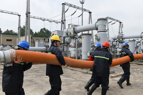 江蘇東?？h供電公司開展2021年變電站防汛應(yīng)急演練