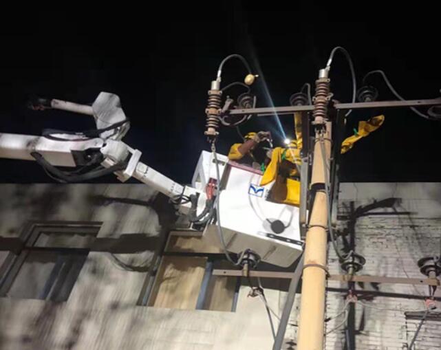 烏海電業(yè)局配電帶電作業(yè)處：11、7、23