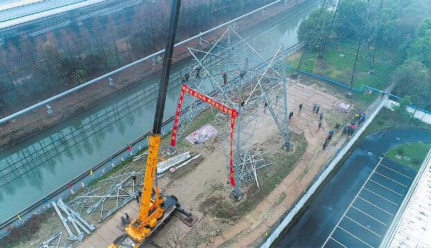 春節(jié)假期，他們奮戰(zhàn)在施工現(xiàn)場