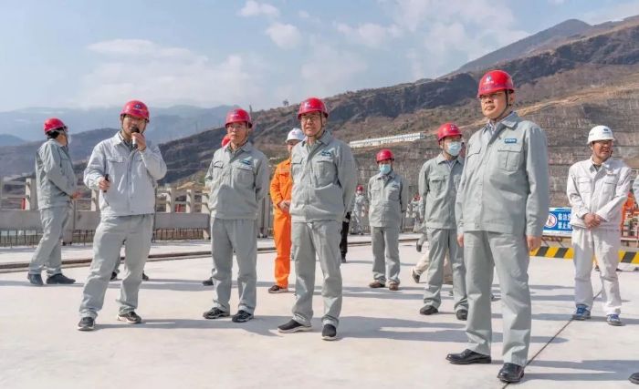 雷鳴山、韓君赴白鶴灘水電站調(diào)研