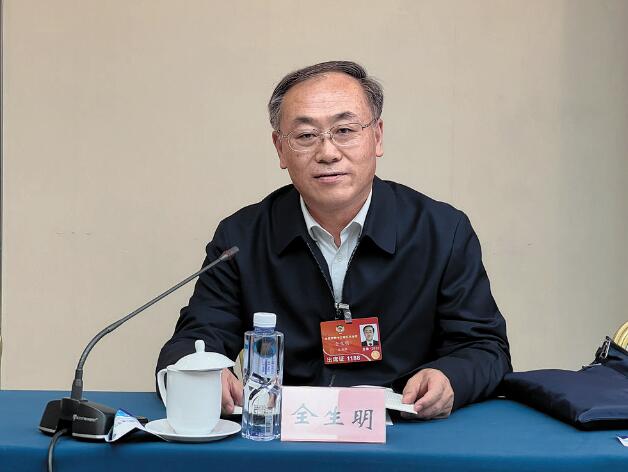 【兩會(huì)】國(guó)網(wǎng)電動(dòng)汽車服務(wù)有限公司董事長(zhǎng)、黨委書(shū)記全生明：加快構(gòu)建交通能源融合發(fā)展體系 促進(jìn)車與電網(wǎng)協(xié)同互動(dòng)