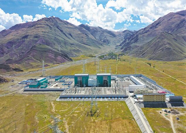 雪域高原上， 青春開出美麗的花