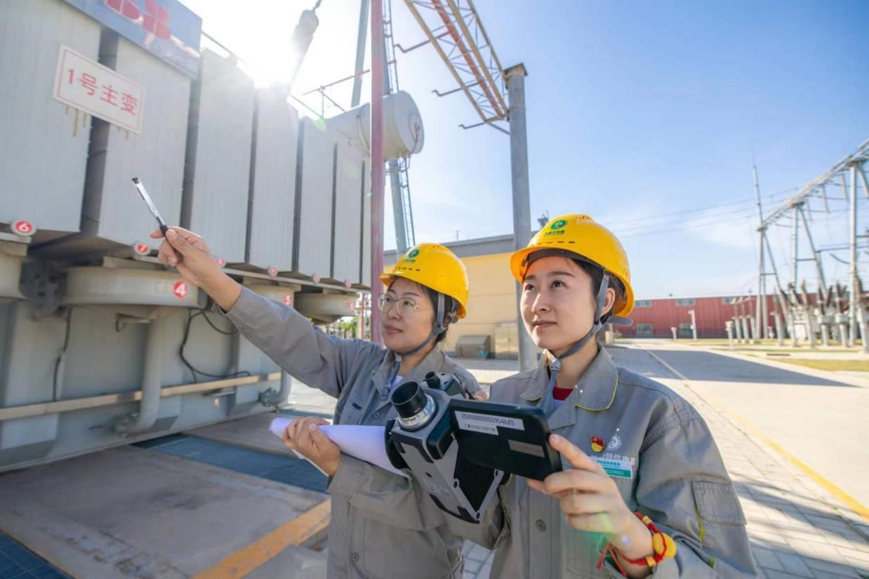 呼和浩特供電公司:保障“尖峰”供電 無懼高溫“烤驗”