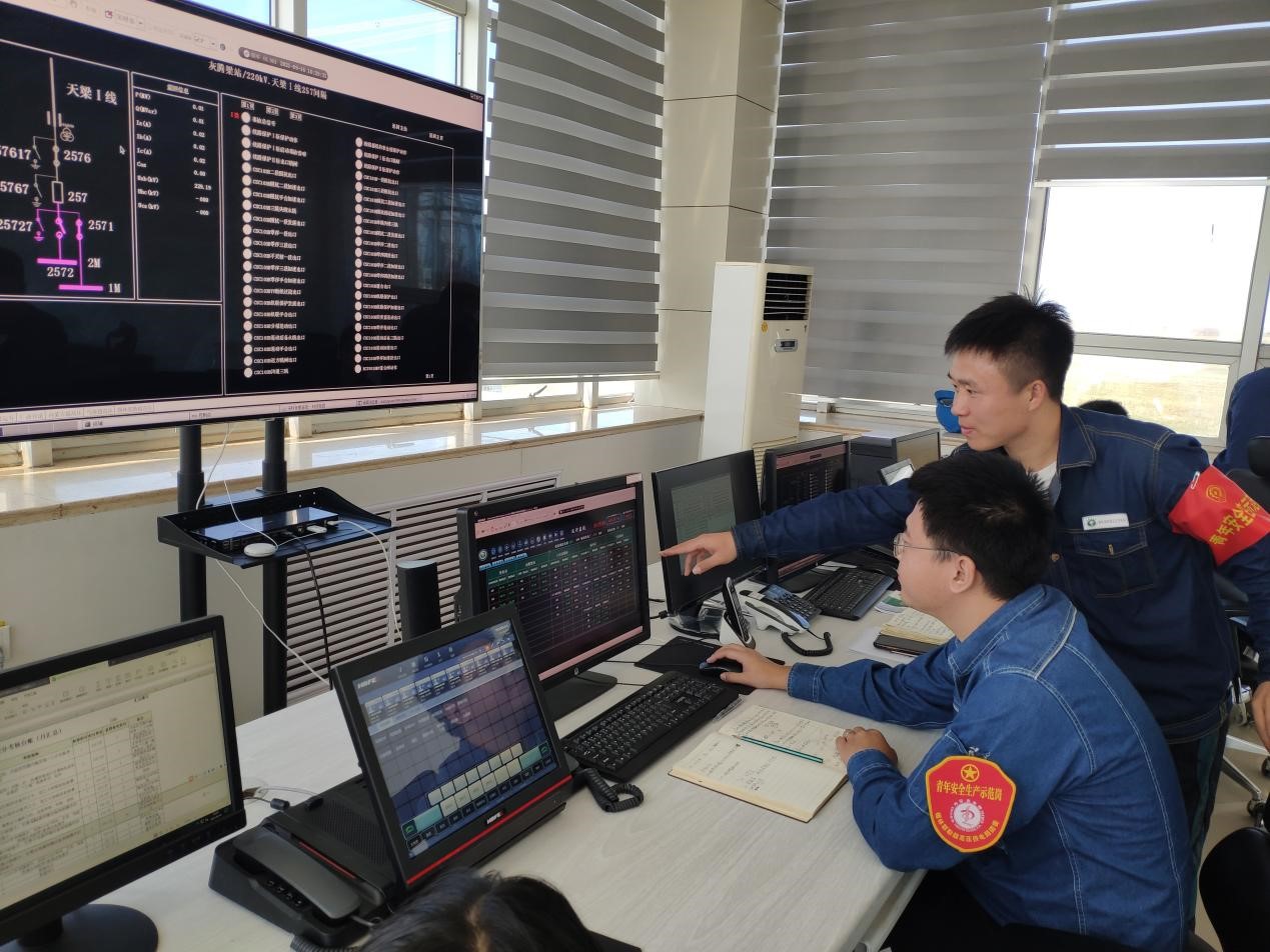 勇?lián)厝?，青年員工譜寫奮斗新征程