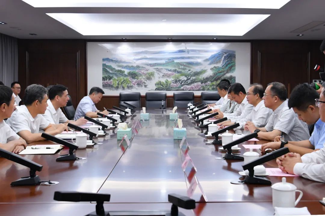 江毅拜會陳浩、南存輝并調(diào)研駐浙企業(yè)