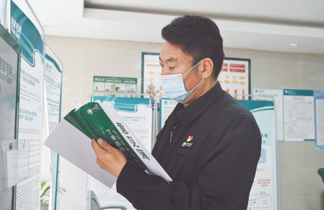 洛松益西:為改善農(nóng)牧民用電貢獻(xiàn)力量