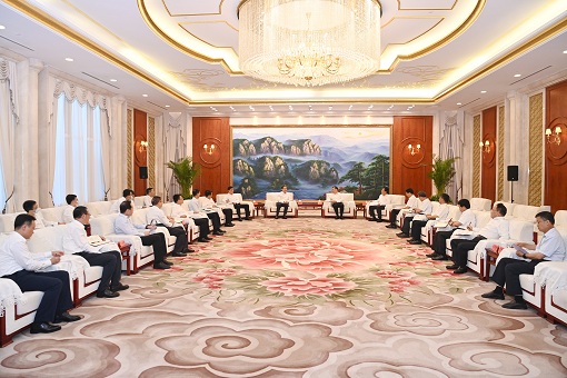 國家電網(wǎng)董事長、黨組書記辛保安與寧夏回族自治區(qū)黨委書記梁言順、自治區(qū)主席張雨浦會談