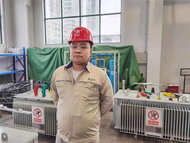 伏亦菲:深耕電網(wǎng)二十年,這位80后始終奮斗在前線