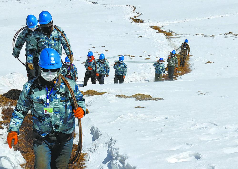 國網玉樹供電:不畏風雪保供電 守護光明暖萬家