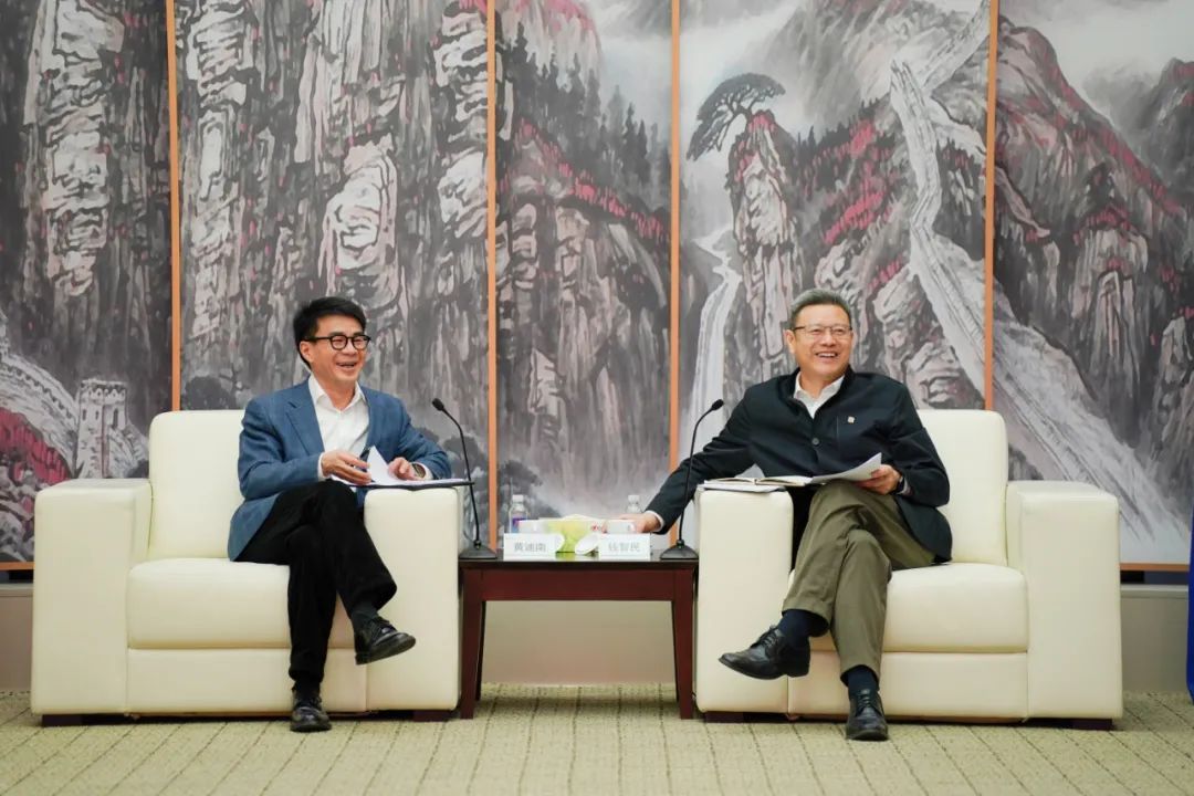 國家電投黨組書記、董事長錢智民會(huì)見申能集團(tuán)黨委書記、董事長黃迪南