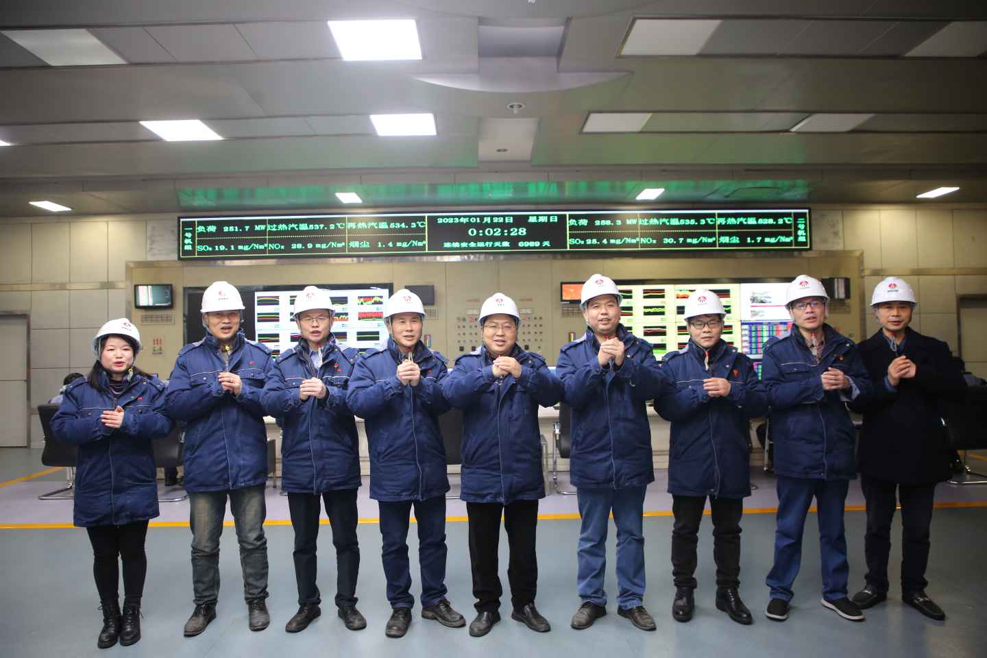 陜煤石電除夕慰問(wèn)送溫暖，崗位堅(jiān)守幸?！巴谩保╰oo）