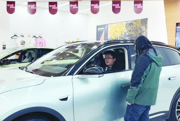 新春走基層|新能源汽車(chē)開(kāi)年廣受市民關(guān)注