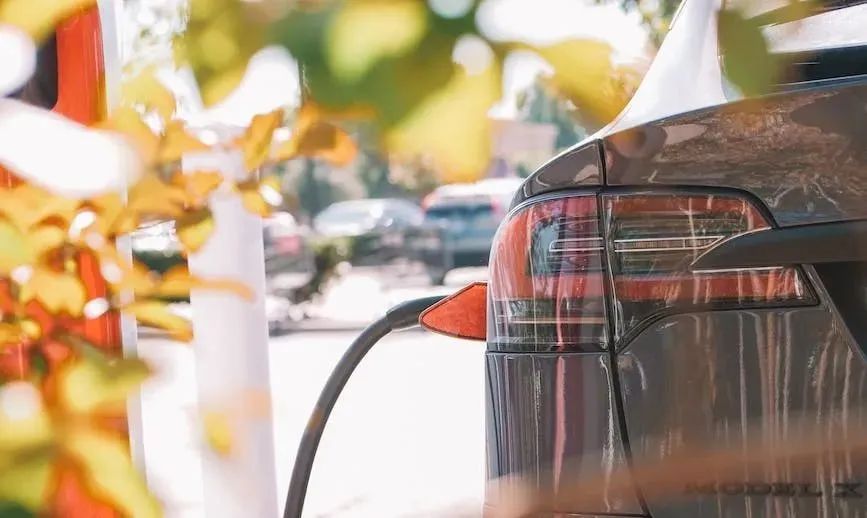 國補退出，新能源汽車掀起價格戰(zhàn)