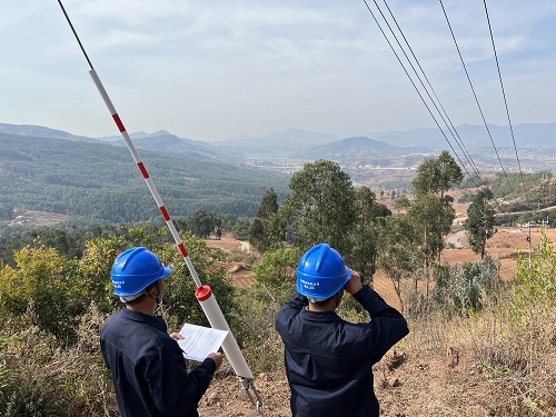 國(guó)網(wǎng)會(huì)理市供電公司:開(kāi)展輸配電線路特巡 筑牢春季電網(wǎng)“防火墻”