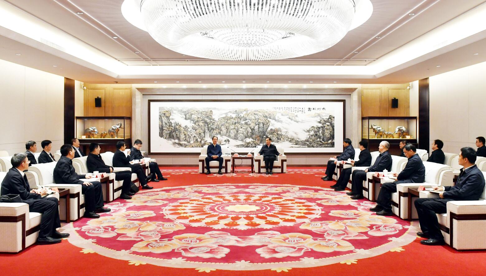 中國電建黨委書記、董事長丁焰章與河北省委常委、石家莊市委書記張超超會談