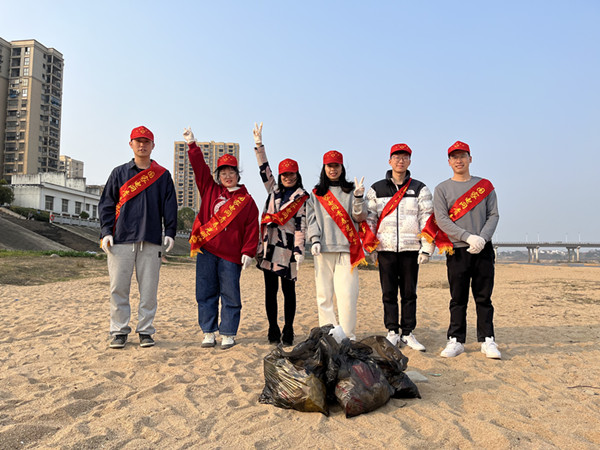 國網(wǎng)南豐縣供電公司:三月春風(fēng)暖人心 雷鋒精神永傳承