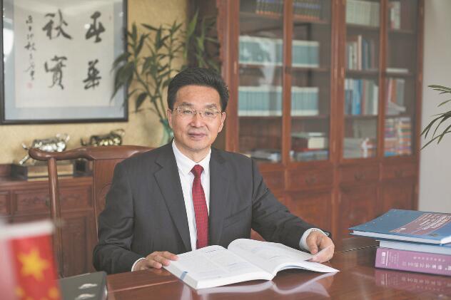 提供綜合能源服務(wù) 助力企業(yè)節(jié)能降耗低碳轉(zhuǎn)型——訪全國人大代表、今飛控股集團(tuán)有限公司董事長兼總裁葛炳灶