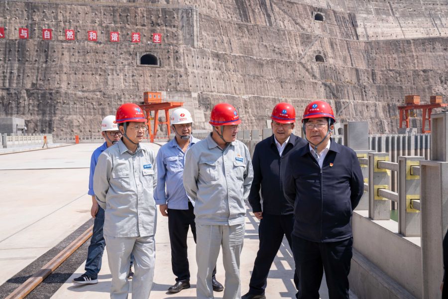 國(guó)資委黨建局局長(zhǎng)、央企團(tuán)工委書記姚煥調(diào)研白鶴灘水電站