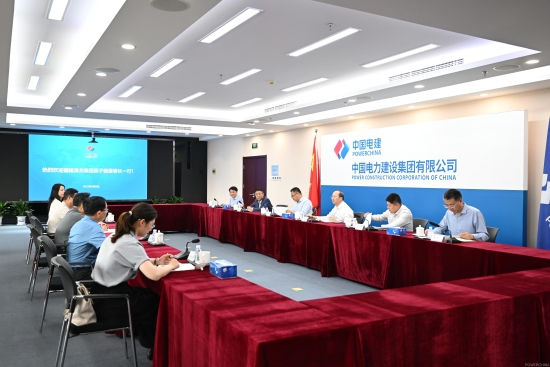 中國(guó)電建黨委常委、副總經(jīng)理徐鵬程與漳龍集團(tuán)黨委書記、董事長(zhǎng)吳子毅會(huì)談
