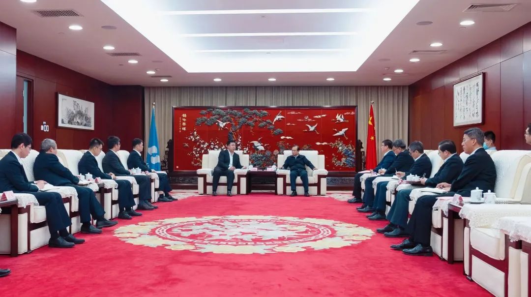 華電集團黨組書記、董事長江毅會見海博思創(chuàng)董事長、總經(jīng)理張劍輝