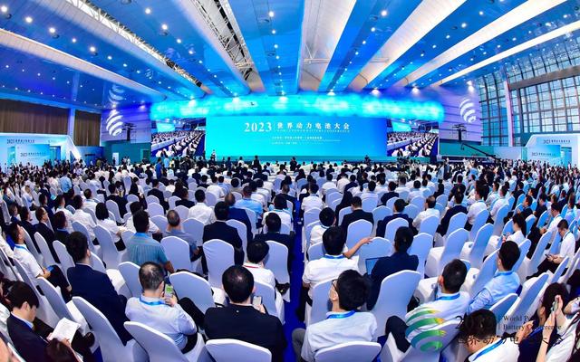 逐夢(mèng)萬(wàn)億級(jí)新藍(lán)海，動(dòng)力電池如何標(biāo)準(zhǔn)統(tǒng)一、安全運(yùn)輸、回收利用?