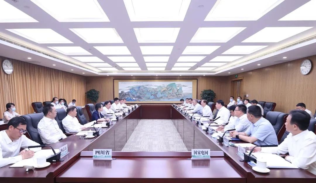 國家電網(wǎng)董事長(zhǎng)辛保安、總經(jīng)理張智剛與四川省委書記王曉暉會(huì)談