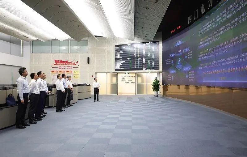 辛保安赴國網(wǎng)西南分部、國網(wǎng)四川電力檢查迎峰度夏供電保障工作