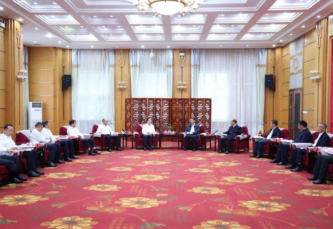 國家電網(wǎng)公司董事長、黨組書辛保安會見青海省委書記陳剛、省長吳曉軍、省政協(xié)主席公保扎西