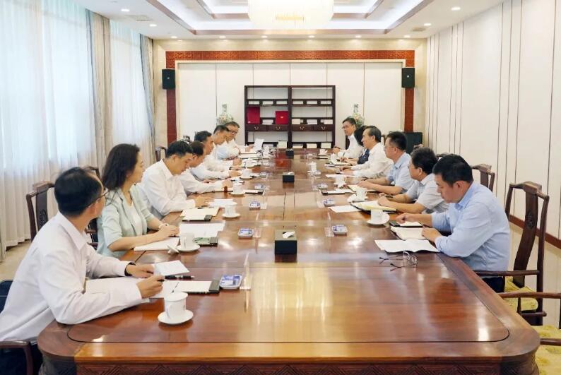 中國能建黨委書記、董事長宋海良與中國貿(mào)促會(huì)會(huì)長任鴻斌會(huì)談