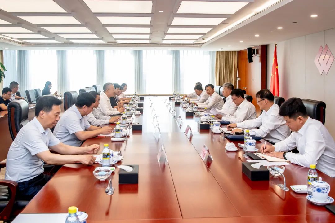 國家能源集團黨組書記、董事長劉國躍會見包頭市委副書記、市長張銳