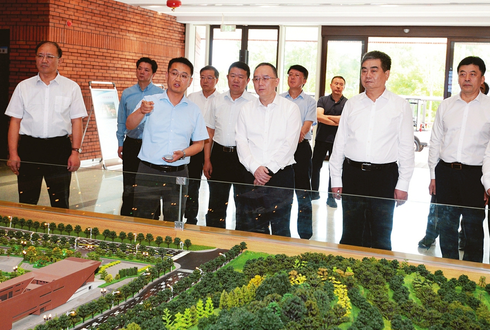 山西省委副書記、省長(zhǎng)金湘軍調(diào)研國(guó)科大太原能源材料學(xué)院