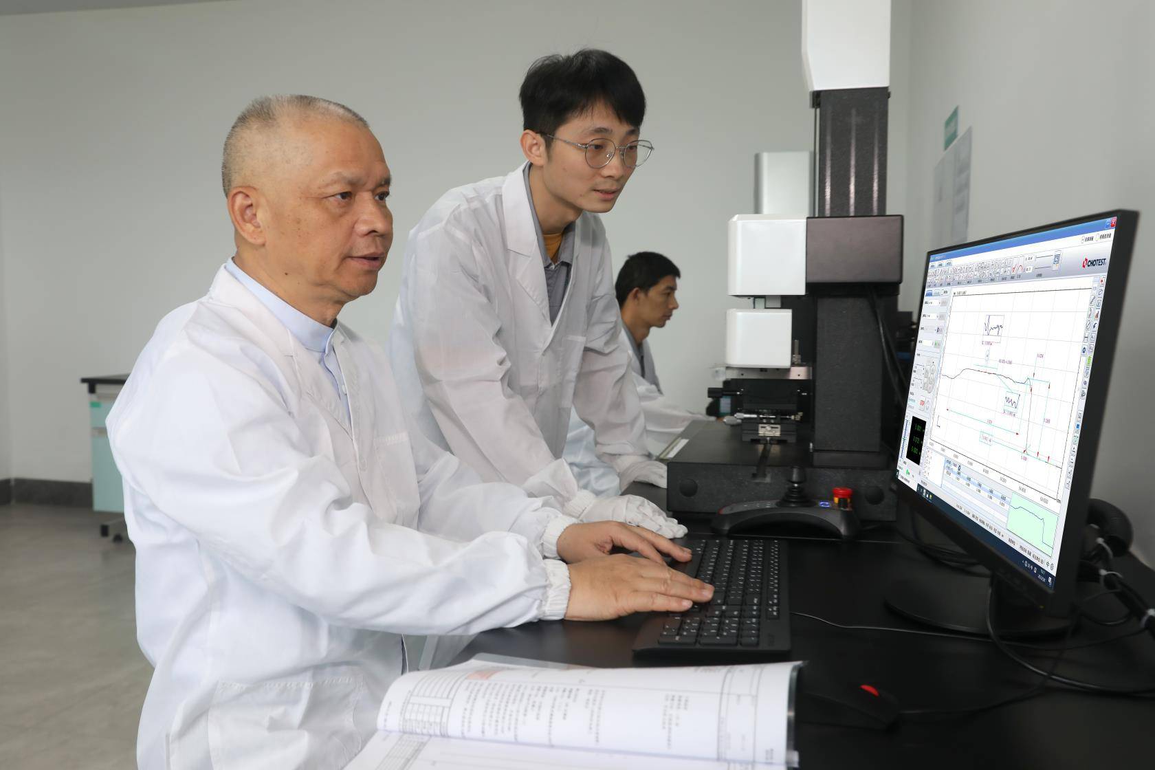 鐘發(fā)平:以技術(shù)創(chuàng)新推動新能源與儲能發(fā)展發(fā)布