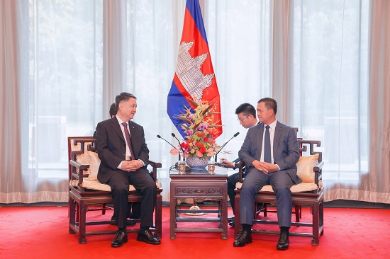 華能集團黨組書記、董事長溫樞剛拜會柬埔寨首相洪瑪奈