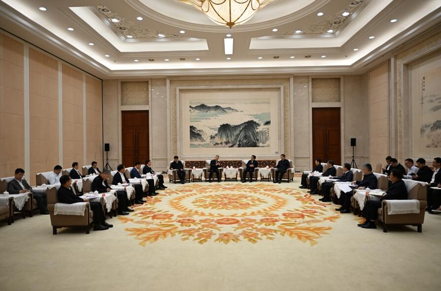 三峽集團(tuán)董事長(zhǎng)、黨組書(shū)雷鳴山拜會(huì)江蘇省委書(shū)記信長(zhǎng)星、 省長(zhǎng)許昆林