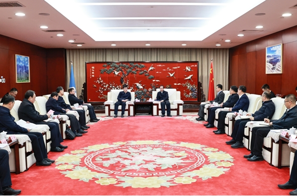 江毅會見內(nèi)蒙古自治區(qū)黨委常委、常務(wù)副主席黃志強