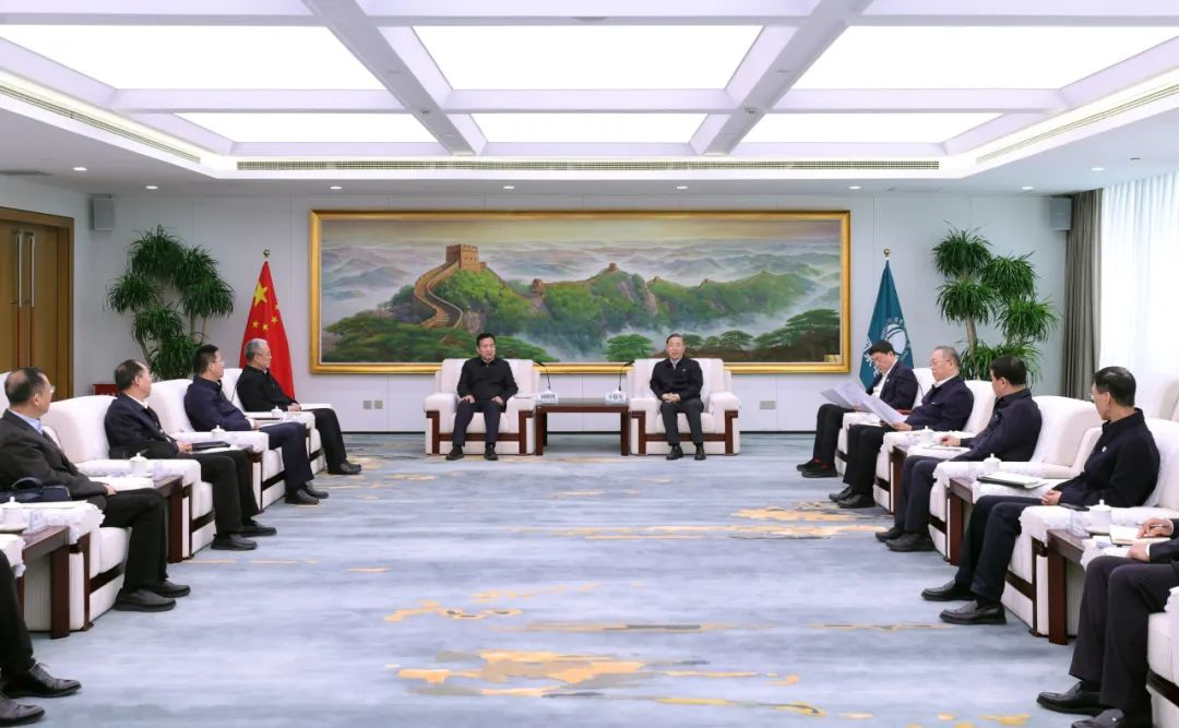 國(guó)家電網(wǎng)辛保安、張智剛與國(guó)家電投劉明勝、栗寶卿會(huì)談