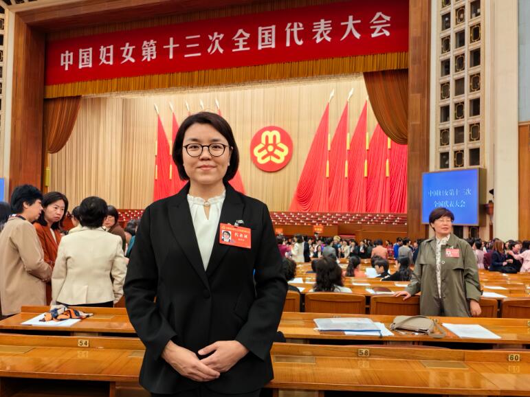 中國(guó)能建北京設(shè)備公司黨委書記、董事長(zhǎng)，中國(guó)能建首批一級(jí)技術(shù)專家張?jiān)氯A獲全國(guó)三八紅旗手榮譽(yù)稱號(hào)