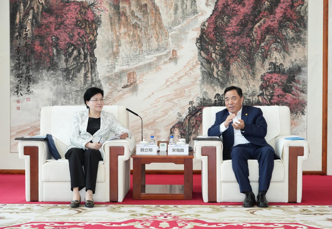 中國能建黨委書記、董事長宋海良與江蘇省委常委、南京市委書記韓立明會談